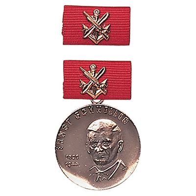 Medaillen mit Auszeichnung für GST 'E. SCHNELLER' BRONZE