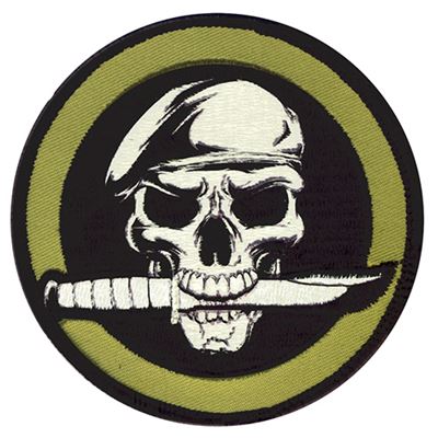 Patch MILITARY SKULL WITH KNIFE Velcro 8 cm