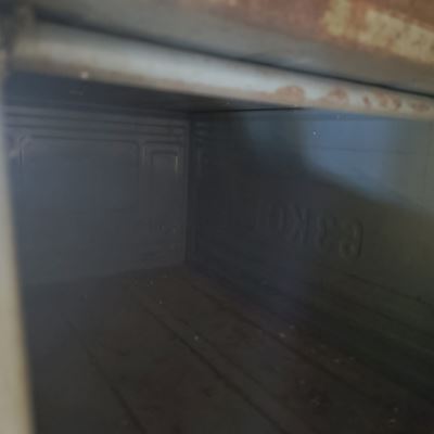 Abgeschrägte Metalllabox 63 kg / 400 x 600 x 300 mm gebraucht