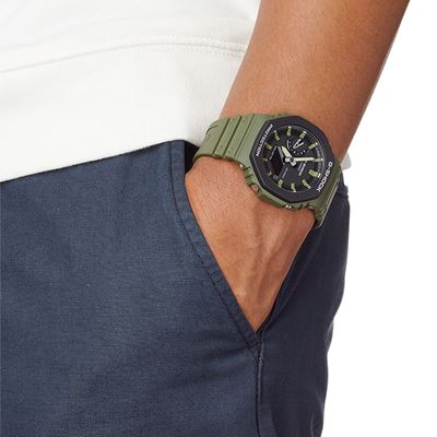 Herren-Sportuhr GA-2110SU-3A OLIVE