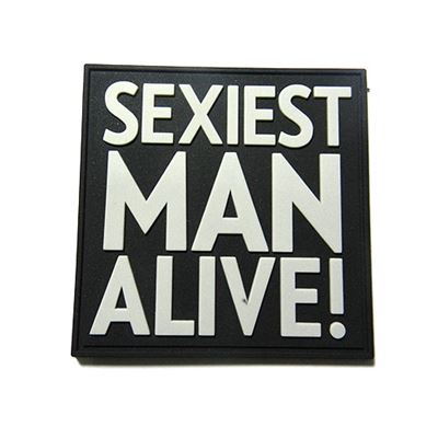 Aufnäher SEXIEST MAN ALIVE! Plastik SCHWARZ/GRAU