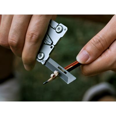 Multifunktionswerkzeug SILVER BLADE EDC